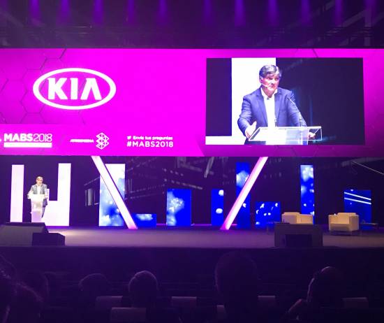 Tweet Club Kia