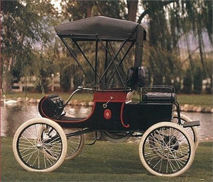1901_Oldsmobile_Curved_Dash.jpg