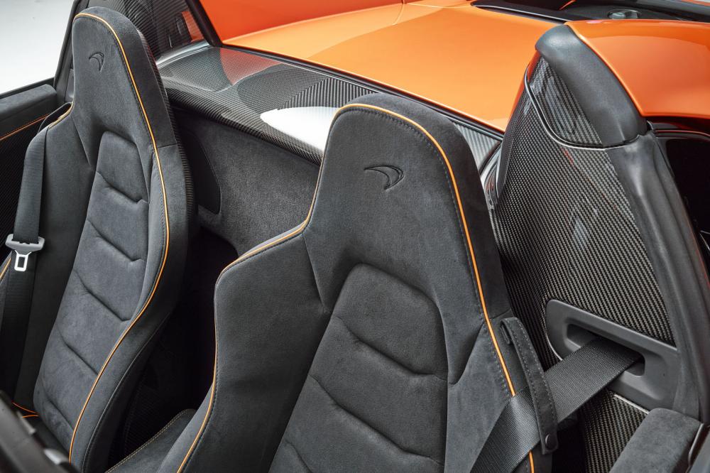 McLaren-650-S-Spider-2014-interior-02.jpg