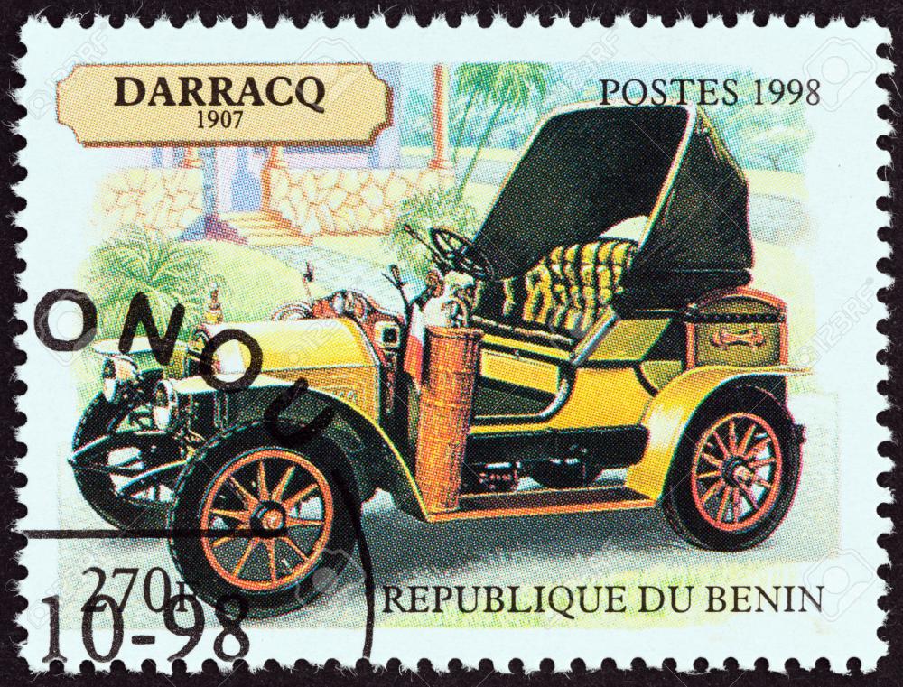 30052637-BENIN-CIRCA-1998-Un-sello-impreso-en-Benin-desde-el-tema-Motor-Cars-muestra-Darracq-Phaeton-de-1907--Foto-de-archivo.jpg