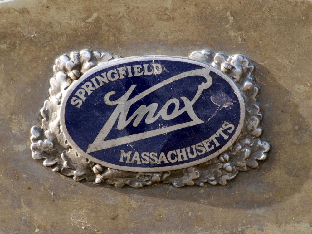 Springfield_Massachusetts_Knox_Automobile_Company,_1911_Knox_Type_R_Logo_pic2.JPG