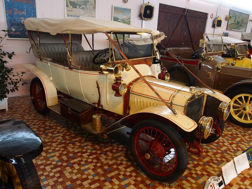 1912_Brasier_C10,_4cyl_12cv,_carrosserie_RHEDA_à_Ivry,_at_the_Musée_Automobile_de_Vendée_pic-3.JPG