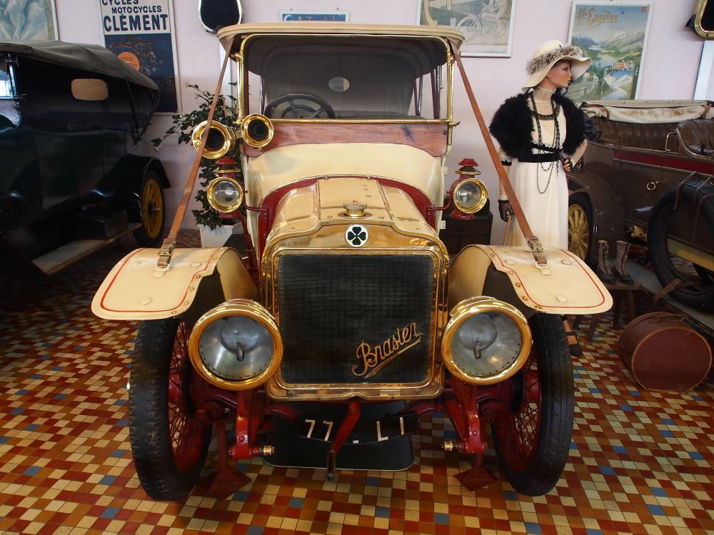 1912_Brasier_C10,_4cyl_12cv,_carrosserie_RHEDA_à_Ivry,_at_the_Musée_Automobile_de_Vendée_pic-1.JPG