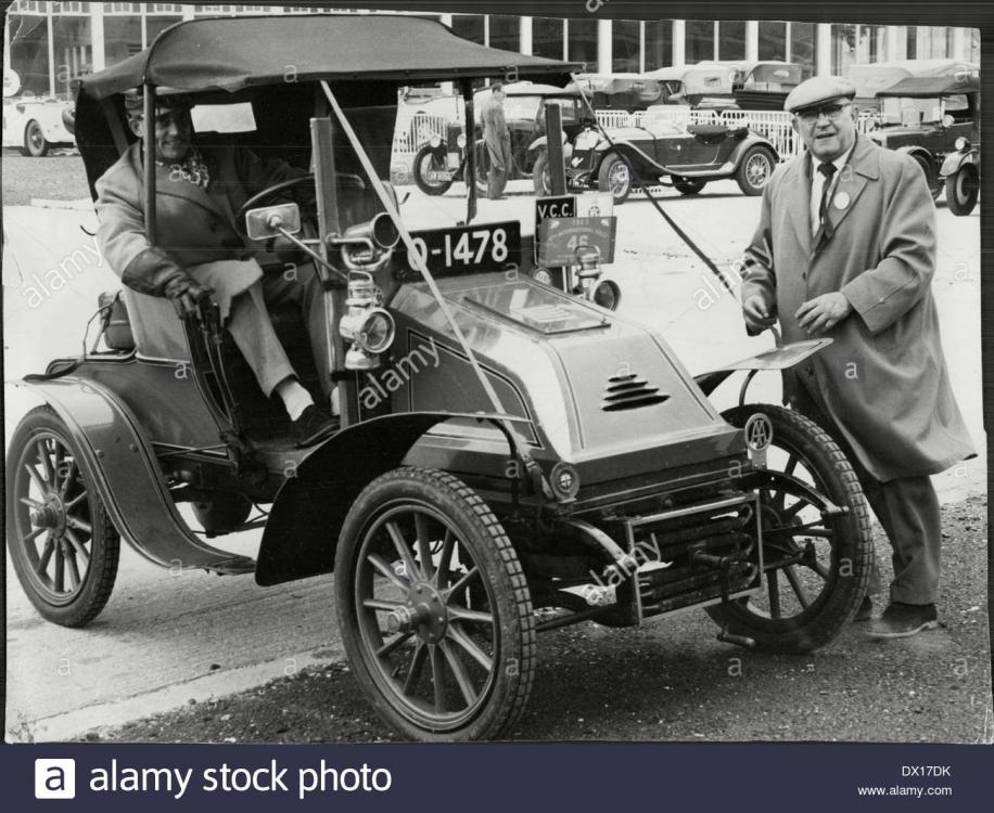 old-time-vintage-motor-cars-1904-clement-talbot-DX17DK.jpg