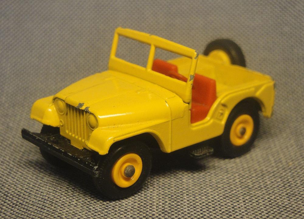 Jeep amarillo 06.jpg