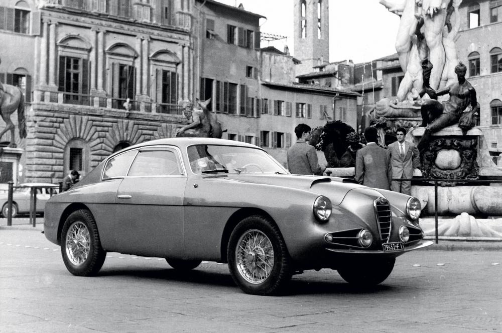 Alfa-Romeo-SSZ-front-three-quarter-02.jpg