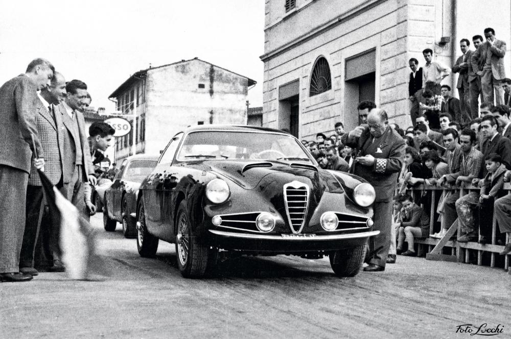 Alfa-Romeo-SSZ-front-three-quarters.jpg