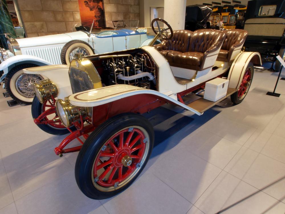 1910_Stoddard-Dayton_10C_4-seat_roadster_p1.JPG