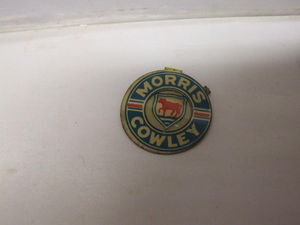 vintage-car-badge-Morris-Cowley-1920s.jpg
